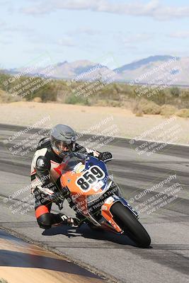 media/Nov-16-2025-Race Pace (Sun) [[8c5fa54630]]/Verified Riders/4-Turn 3 Inside (1050am)/